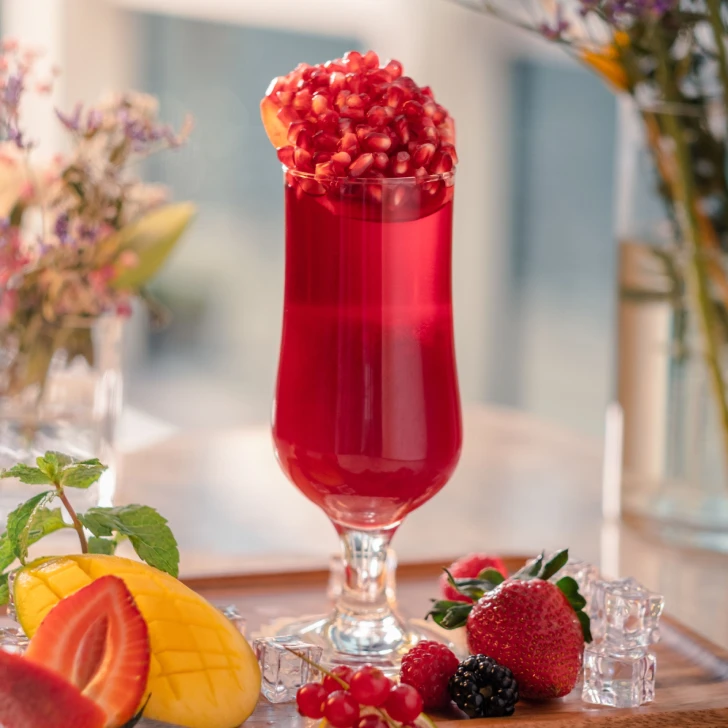 fresh-pomegranate-juice-2025-02-08-22-16-56-utc.webp